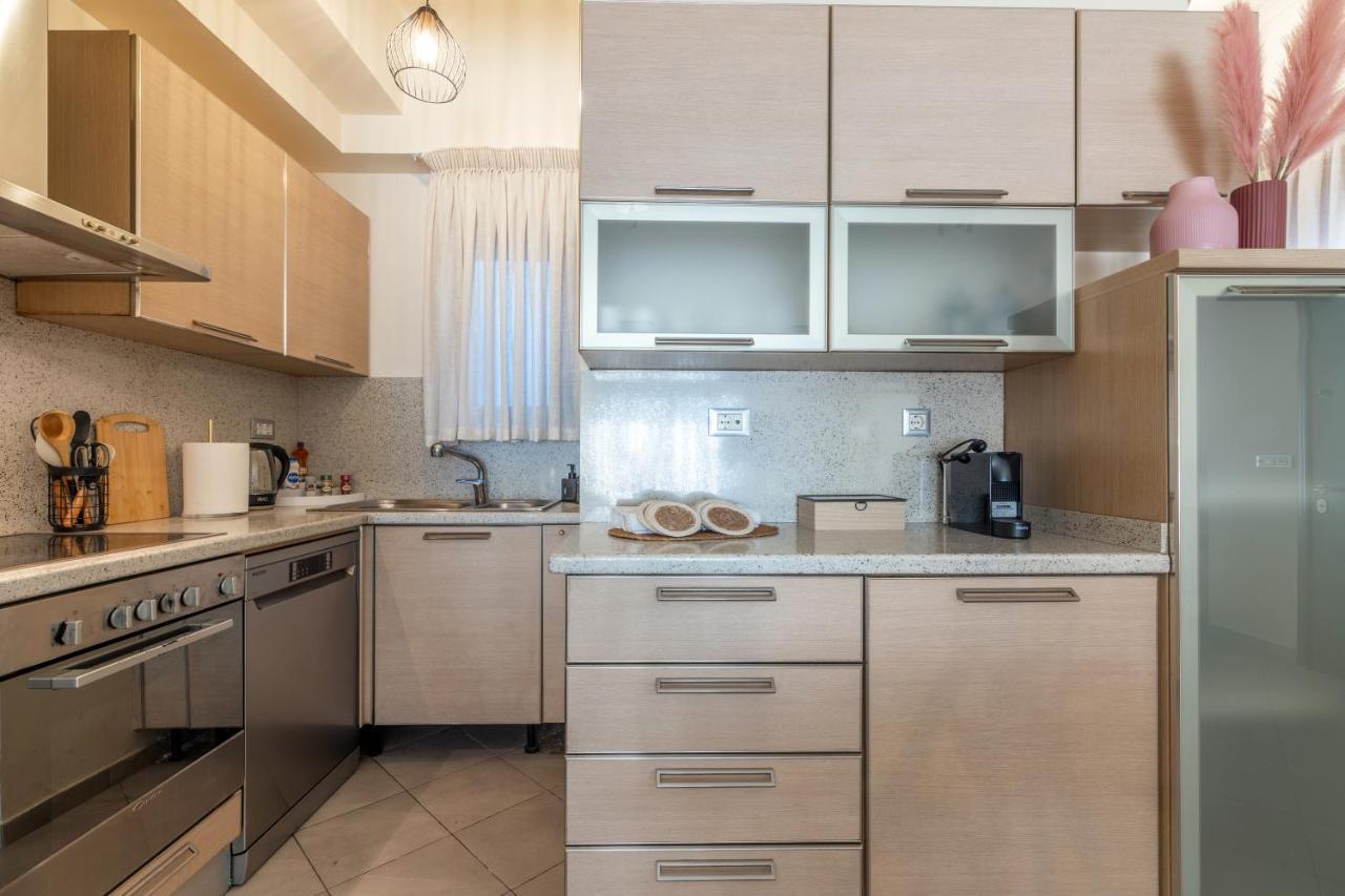 Zephyrus Cityscape Condo,By Idealstay Experience Heraklion  Exterior photo